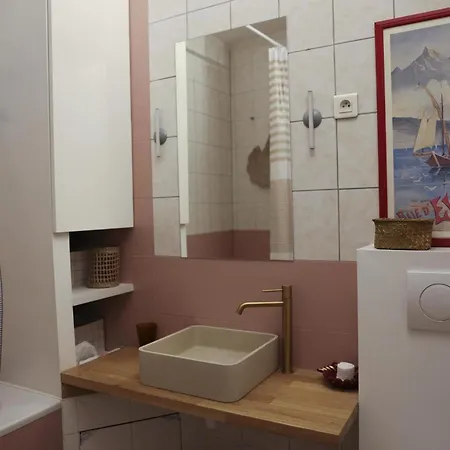 Apartment In The Heart Of Saint-michel