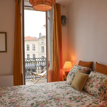In The Heart Of Saint-michel Apartment Bordeaux